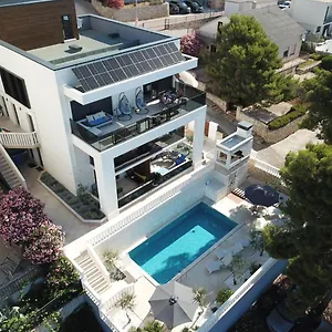  Apartment Luxury Beachfront Carlisa Kroatien